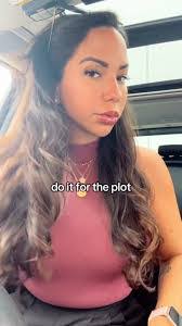 Alyssa Schuetz's Instagram, Twitter & Facebook