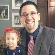 100+ perfiles de «Coressel»