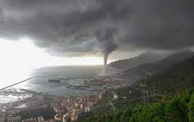 Maybe you would like to learn more about one of these? Maltempo Tromba D Aria A Salerno La Repubblica