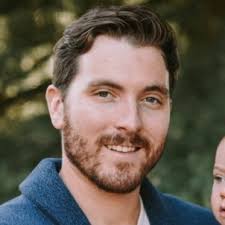 🎄 As the holidays are upon us I want to encourage everyone to be "present"  with their friends and families. A couple things I've learned to help me do  so are... 1.)