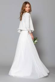 Die zweiteiligen hochzeitskleider mit brautrock und top sehen im vergleich zu herkömmlichen hochzeitskleidern wunderschön aus. 135 Brautkleid Alternative Tullrock Ideen Tullrock Spitzen Oberteil Tull
