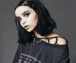 Watch this gothic video, gothic for black hair , on fanpop and browse other gothic videos. Features And Trends Of Gothic Fashion