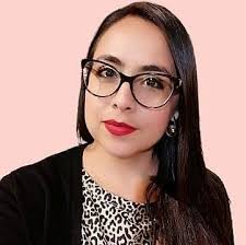 Stephanie Giraldo's Instagram, Twitter & Facebook