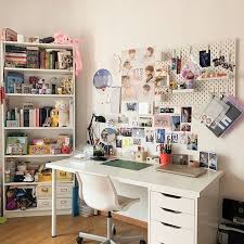 Maybe you would like to learn more about one of these? 8 Dekorasi Kamar Tidur Khusus Buat Pecinta Bts Army Wajib Masuk Rumah123 Com