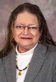 Lynne Barron's Instagram, Twitter & Facebook