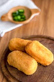 Pie sendiri dikenal sebagai pastry eropa yang bisa diolah jadi sajian manis ataupun gurih. Kroket Kentang Isi Ayam Traditional Indonesian Recipe 196 Flavors