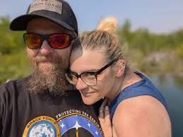 Chris Linhart's Instagram, Twitter & Facebook