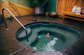 The maui is lightweight and offers a built in leveling support pad. 11 Budget Friendly Diy Hot Tub Ideas For That Relaxing Weekend