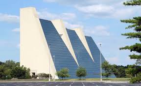 Indiana College Life Insurance Company Building By Kevin Roche John Dinkeloo Indianapolis Indiana 1972 Pyramids Of Giza Life Insurance Companies Building