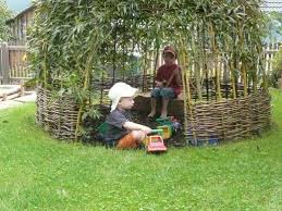 Weidenhaus Garten Kinderspielplatz Garten Naturspielplatz