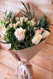 Divertiti durante tutto quest'anno ed usa il tempo come una rampa di lancio per i tuoi sogni! Mazzo Di Fiori Bellissimi
