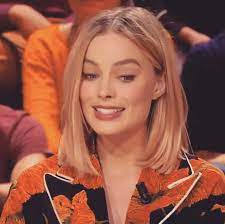 Margot Robbie Short Hair Shortstraighthair Margot Robbie Hair Short Straight Hair Short Hair Styles