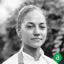 Paige Lombardi's Instagram, Twitter & Facebook