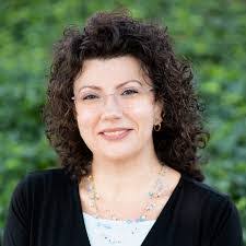 Christine Dorr's Instagram, Twitter & Facebook