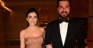 Neslişah alkoçlar ve engin altan düzyatan. Neslisah Alkoclar Dan Esi Engin Altan Duzyatan A Duygu Dolu Mesaj Magazin Haberler