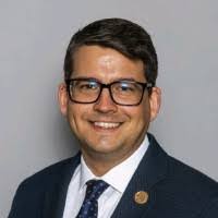 Larry Shane's Instagram, Twitter & Facebook