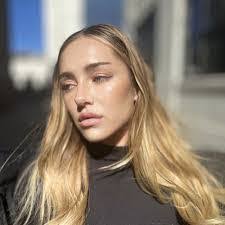 Maria Freda's Instagram, Twitter & Facebook