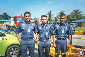Take the borang and hand it in to jpj. Jpj Test 20 10 2017 Lesen Lori Metro Driving Academy Facebook