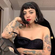 Norma monserrat bustamante laferte (born 2 may 1983), known professionally as mon laferte, is a chilean singer, songwriter and actress who is currently the . Familia Mon Laferte Fans Home Facebook