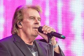 Howard Carpendale Sein Sohn Liegt Im Krankenhaus Schlager De Wayne Carpendale Krankenhaus Mein Beileid