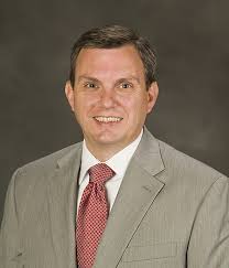 WHO HOLDS THE CRAYONS: HOW OTHER STATES REDISTRICT LEGISLATURES”