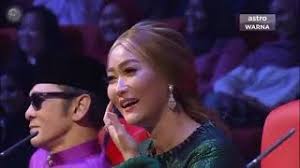 Maharaja lawak mega 2019 bersiaran secara langsung di royal teater shah alam pada setiap hari jumaat bermula jam 9.00 malam selama 11 minggu turut disiarkan di saluran astro warna dan warna hd. Kumpulan Jborn Muzikal Lawak Superstar 2 Minggu 2 Nghenhachay Net