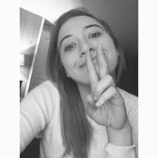 Savannah Costa (@savcosta99)