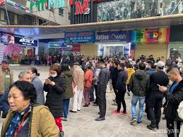 Tìm mua căn hộ dự án ct3 tây nam linh đàm cần bán giá rẻ, giấy tờ, sổ đỏ, sổ hồng đầy đủ NgÆ°á»i Ä'an Ong RÆ¡i Tá»« Táº§ng 15 Chung CÆ° Hh Linh Ä'am Xuá»'ng Ä'áº¥t Tá»­ Vong Tin Tá»©c Online