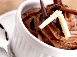 10 Delicious Desserts With Least Calories Calories Per Serving 170 Cal Why I Love It If You Love Ice Cream Sundaes You Ll Ba Yummy Recipes Chocolate Mousse Recipe Carb