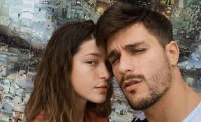 Secondo me sono molto somiglianti! Natalia Paragoni Fidanzata Andrea Zelletta I Due In Crisi L Indiscrezione