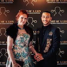 Jun 11, 2021 · memphis depay depay was born on february 13, 1994, in ghana to a ghanaian father and a dutch mother. Memphis Depay On Twitter Me And My Mom At The Heart Of A Lion Book Launch On Tuesday If You Read My Book You Ll See Why She S Such An Inspiration To Me