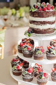 36 Totally Unique Wedding Cupcake Ideas Wedding Cakes With Cupcakes Cake Amazing Cakes