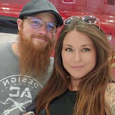 What winter clothes and boots are available for kids and men?