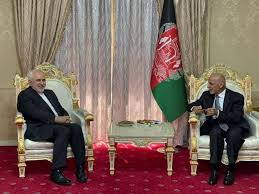 Nato yetkilileri de kabil havaalanındaki tüm ticari uçuşların askıya alındığını söyledi. Zarif Ve Afganistan Cumhurbaskani O Ulkedeki Baris Surecini Inceledi Irna Turkce