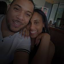 Stephanie Ashman's Instagram, Twitter & Facebook