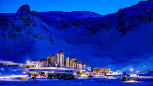 Tignes ces derniers jours avec vos photos de jour comme de nuit, de l'aiguille percée jusqu'au tunnel de la reine des neiges (ce n'est pas de nous. Tignes Ski Holidays Tignes Ski Resort Skiworld