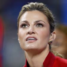 Erin Andrews Sends Clear Message After Major Career Decision