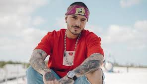 Please hit the like button if you want to continue watching j balvin's instagram stories and live streams. Asi Lucia J Balvin Hace Unos Anos Con Sobrepeso Y Antes De La Fama