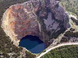 six of earth's most fascinating sinkholes