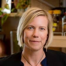 Monica Bettencourt's Instagram, Twitter & Facebook