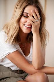 נינט הפסיכית הכניסה אותי לפינה, לשיר לה בחתונה. ×©×™×¨×™ ×ž×™×ž×•×Ÿ ×ž×•×¨×Ÿ ×¡×˜×•×™×¦×§×™