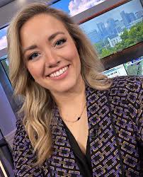 Jackie Layer's Instagram, Twitter & Facebook