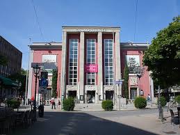 How does the theatre react to these changes? Grillo Theater Deutschland Ruhrgebiet Essen Stadtmitte Essen Cityguide Tv