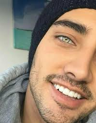 Smile Eyes Beard Is He Even Real Guys With Green Eyes Most Beautiful Eyes Beautiful Eyes