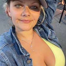 Where to find a bakery for custom cake orders in Mount Pocono?