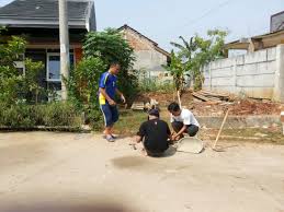 Rumoh aceh pemberian ini memberi makna bahwa kepentingan umum lebih diutamakan dari pada kepentingan. Kerja Bakti Membersihkan Lingkungan Mustikasari0806