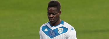 Mario balotelli barwuah is an italian professional footballer who plays as a striker for serie a club brescia and the italy national team. Balotelli Heizt Geruchte Um Wechsel Nach Brasilien An