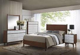 Oakwood Modern Brown White Wood Master Bedroom Set Bedroom Sets Queen Queen Sized Bedroom Sets Furniture