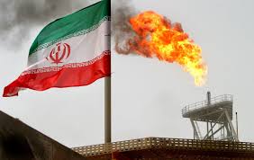 Iran Ramps Up Oil Tanker Loading as US Builds Military Force