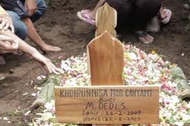 Mimpi anak hanyut terbawa air. Hanyut Terbawa Arus Sungai Salah Satu Siswa Smpn 1 Turi Yang Meninggal Dunia Saat Lakukan Kegiatan Susur Sungai Dimakamkan Tepat Di Hari Ulang Tahunnya